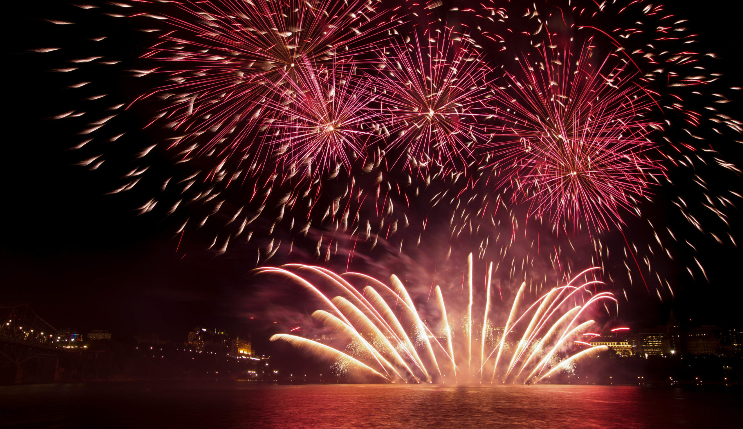 Free picture for PowerPoint presentation of Fireworks from stocknap.io.